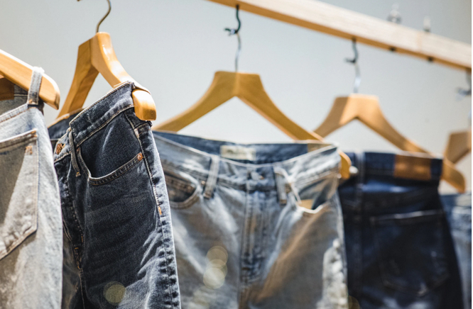 Was bedeutet Tapered Fit bei Jeans? Unterschiede zu Slim Fit im Überblick!